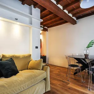  Apartment Signoria Stylish In
